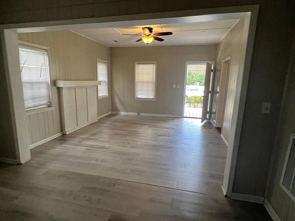 2nd image of 622 Hillcrest Ave