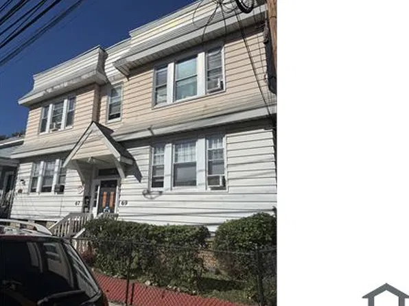67 Smith St #1R, Newark, NJ 07106