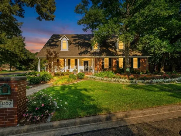 1200 Lesley Ln, Longview, TX 75604
