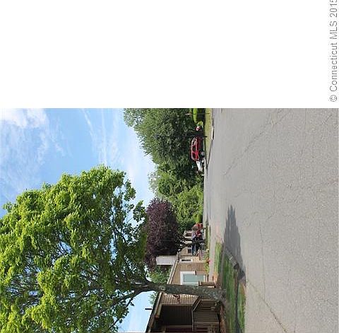 1st image of 515 Emerson Dr