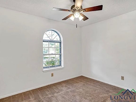 3rd image of 2704 Balsam St