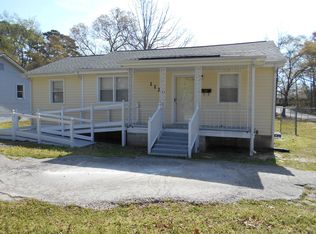 1120 Woodlawn St, Roanoke Rapids, NC 27870