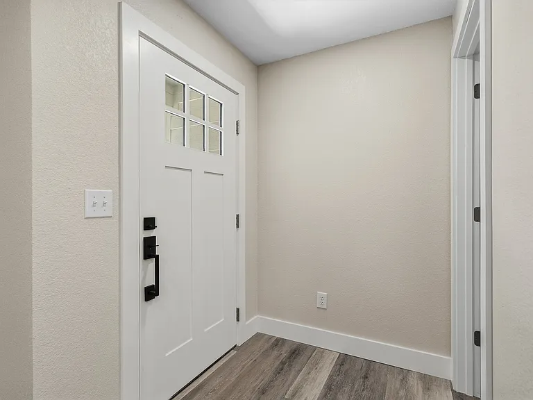 1503 N 10th Ave — Photo 14