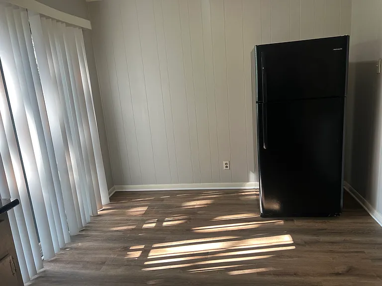 4815 Hickory Ave — Photo 3