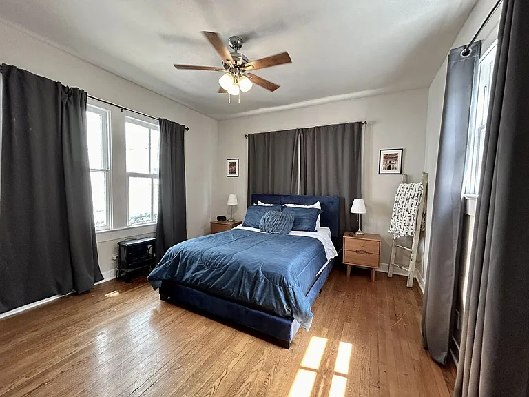 404 E Carson St — Photo 14
