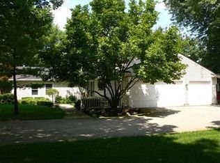 8940 Rooks Mill Ln, Dayton, OH 45458