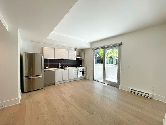 2nd image of 1075 Market St Unit 207