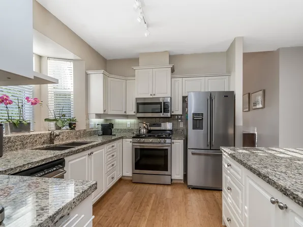 3500 144th St #15, Surrey, BC V4P 3J6