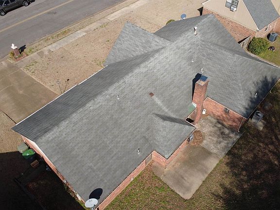 5th image of 1487 Butterworth Rd