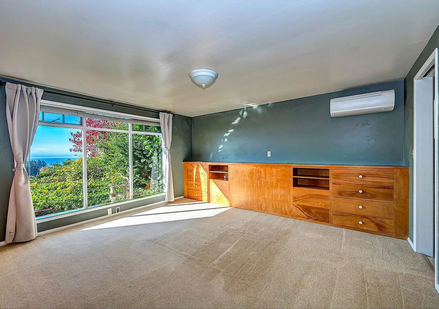 Edmonds Bowl Three Bedroom — Photo 2