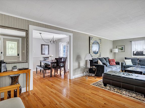 5th image of 10 Ritchie Pl