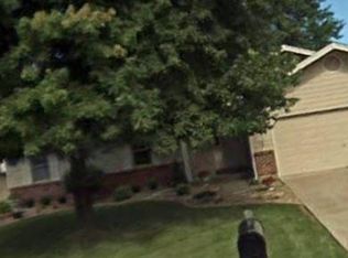 3836 Hermitage Ln, Saint Peters, MO 63376