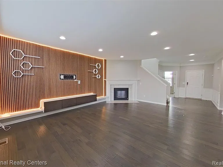 58180 Jonagold Ln — Photo 6
