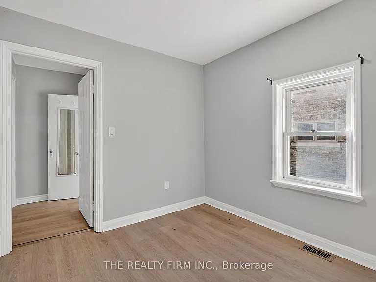 312 Piccadilly St #2 — Photo 8