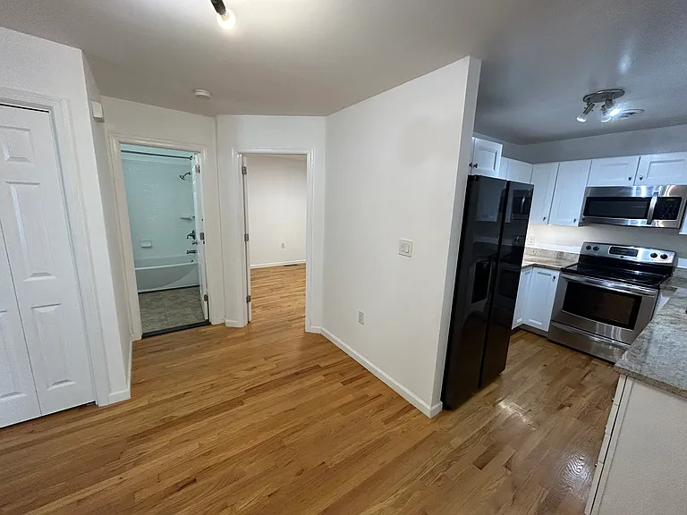 407 Walnut Grove Rd — Photo 4