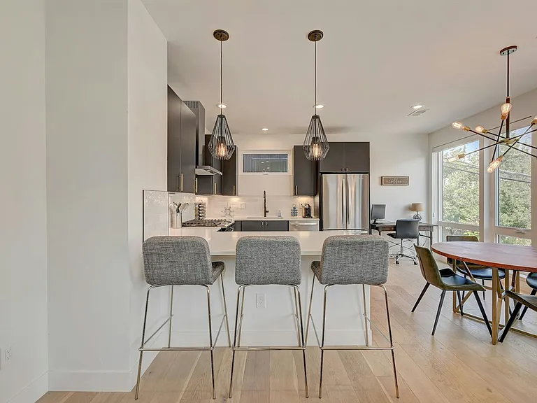 3530 W Conejos Pl — Photo 8
