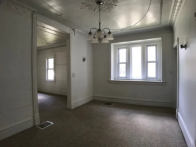 113 W Dewey St — Photo 4