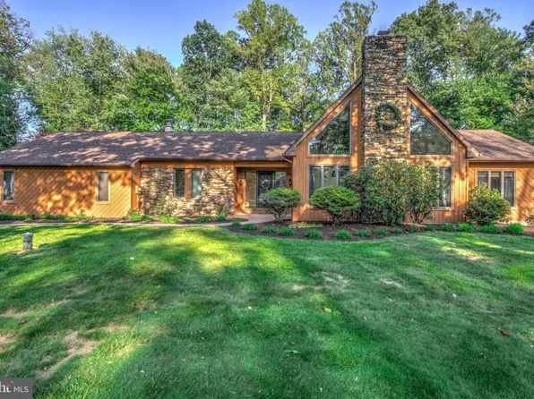 893 Timberline Dr, Gap, PA 17527