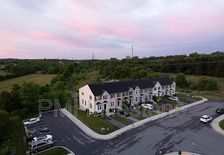 367 Ontario Dr #FALLING WATERS — Photo 83