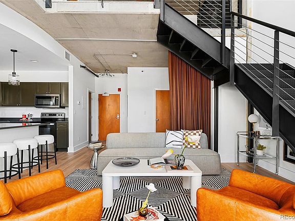 4th image of 1860 Washington Street #607