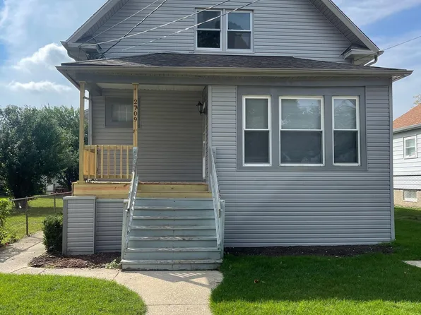 2709 73rd St #1, Kenosha, WI 53143