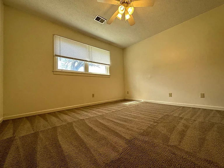 108 College Park Ct — Photo 23