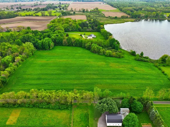 100 N Rd, Howe, IN 46746