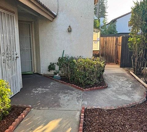 2nd image of 14242 Ranchero Dr