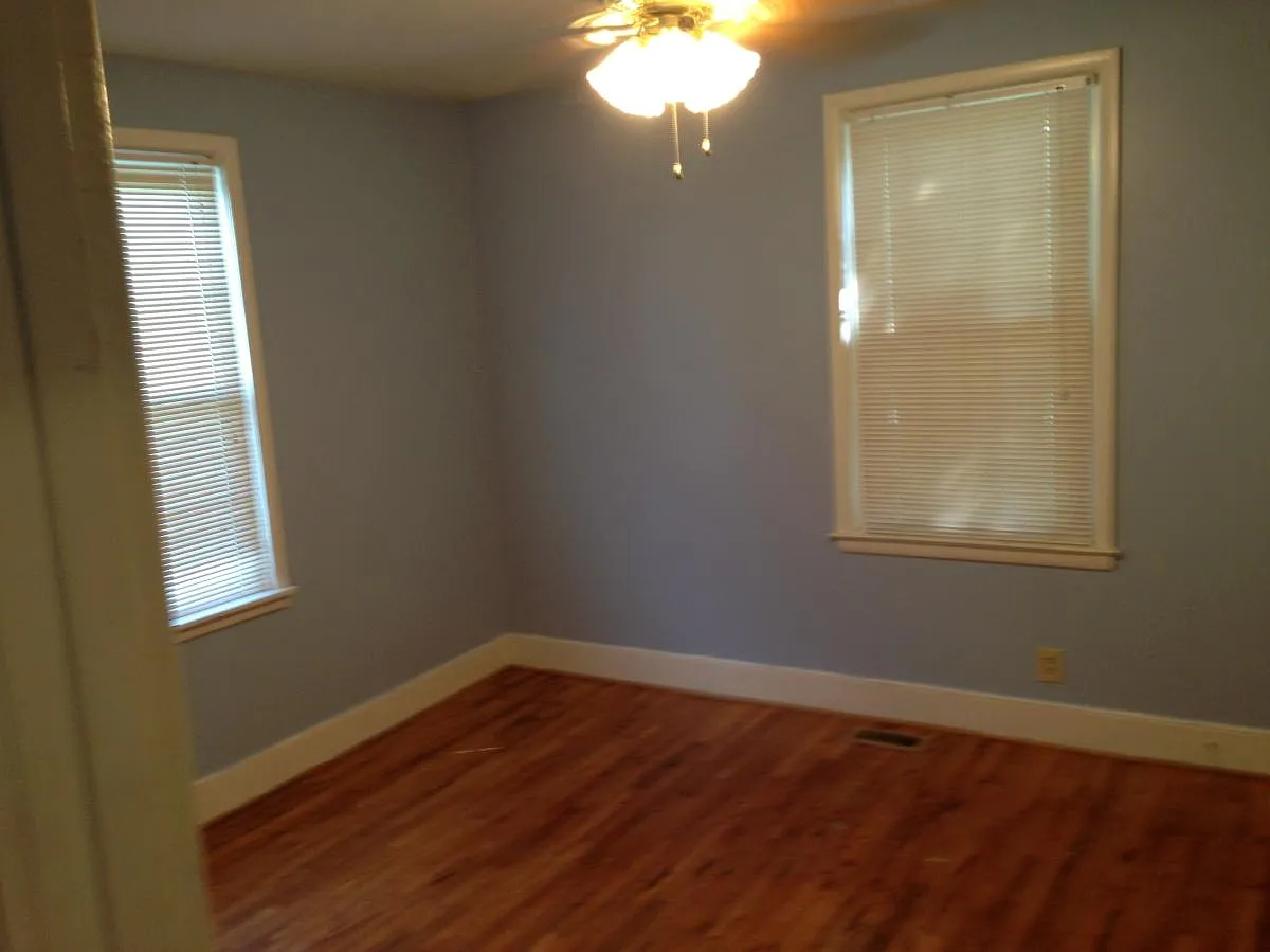 3 bed, 1200 sqft, $1,925 — Photo 4