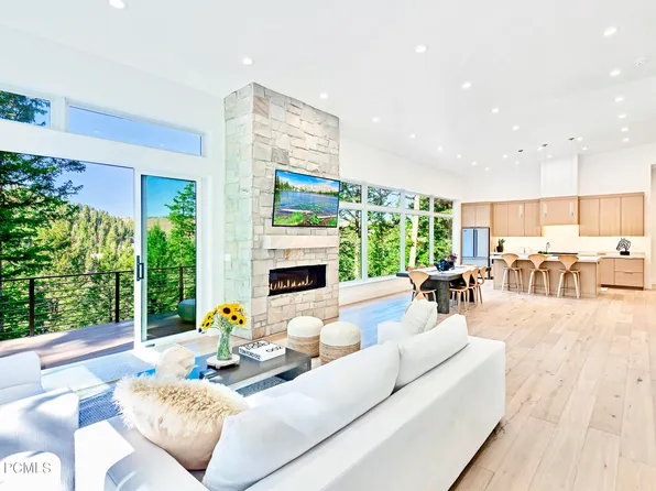 15 Matterhorn Cir, Park City, UT 84098
