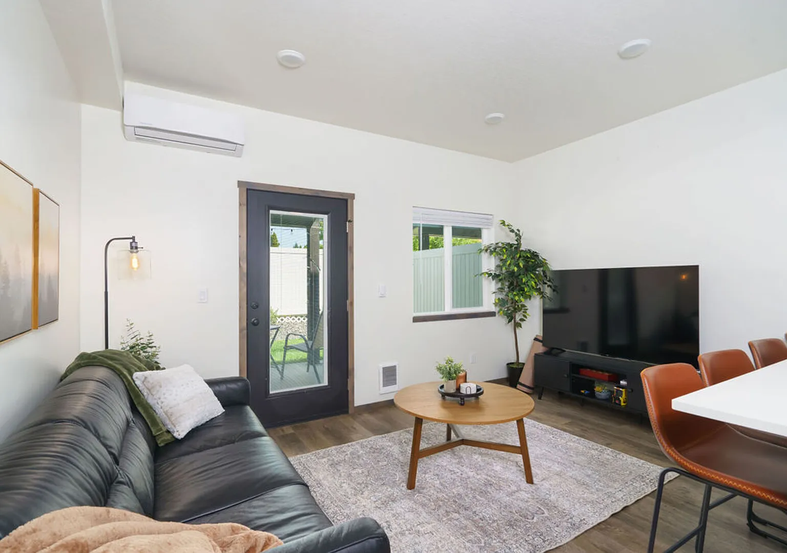 9637 N Buttercup Ln Modern Hayden Townhome — Photo 3
