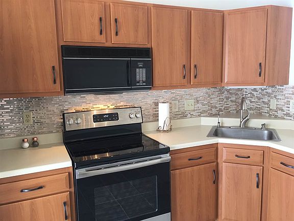 5th image of 108 Stoney Creek Dr