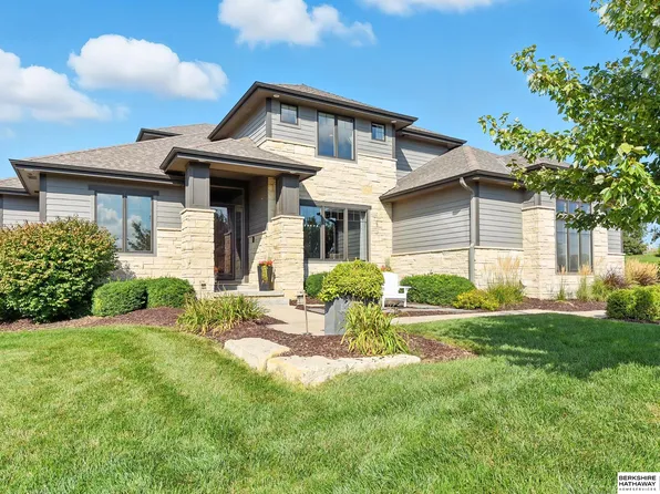 1402 N 196th St, Elkhorn, NE 68022