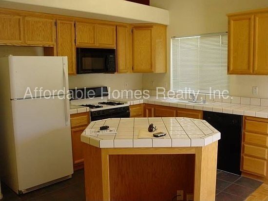 1st image of 2485 Meadowland Way