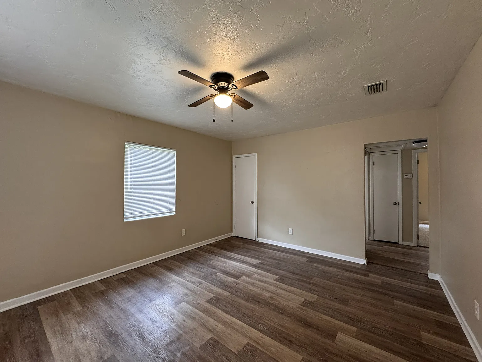 2 bed, 816 sqft, $1,150 — Photo 3