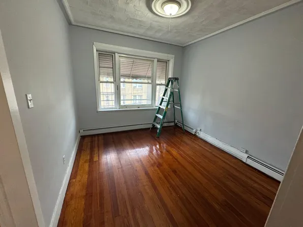 111 Baldwin Avenue image 2 of 7