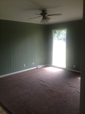 4th image of 144 Clearlake Dr E