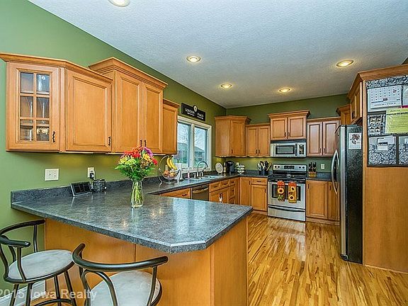 3rd image of 803 N T Ct