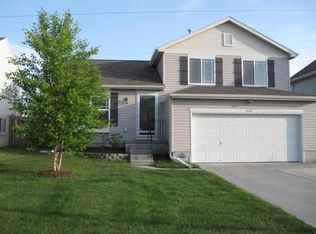 16457 Patrick Ave, Omaha, NE 68116