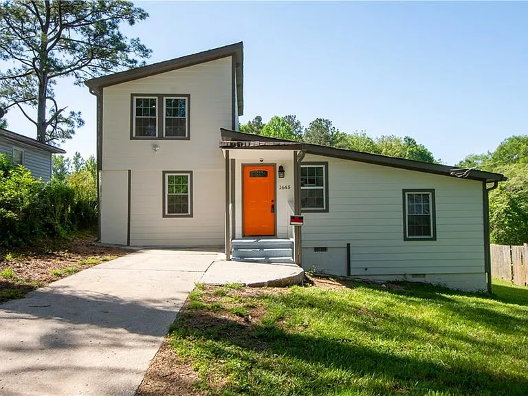 1645 Abner Ter NW — Photo 1