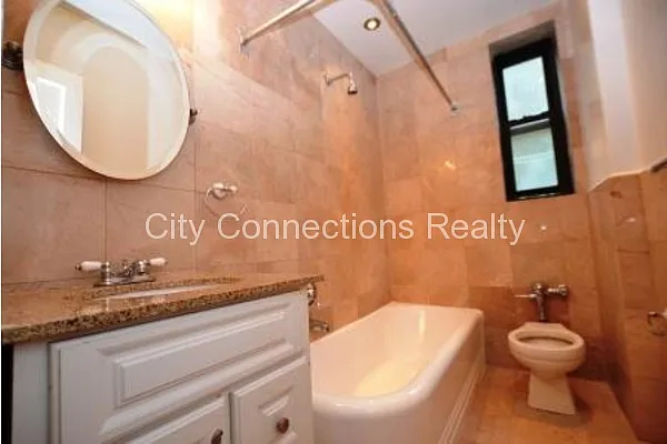 Rented by City Connections Realty | media 36