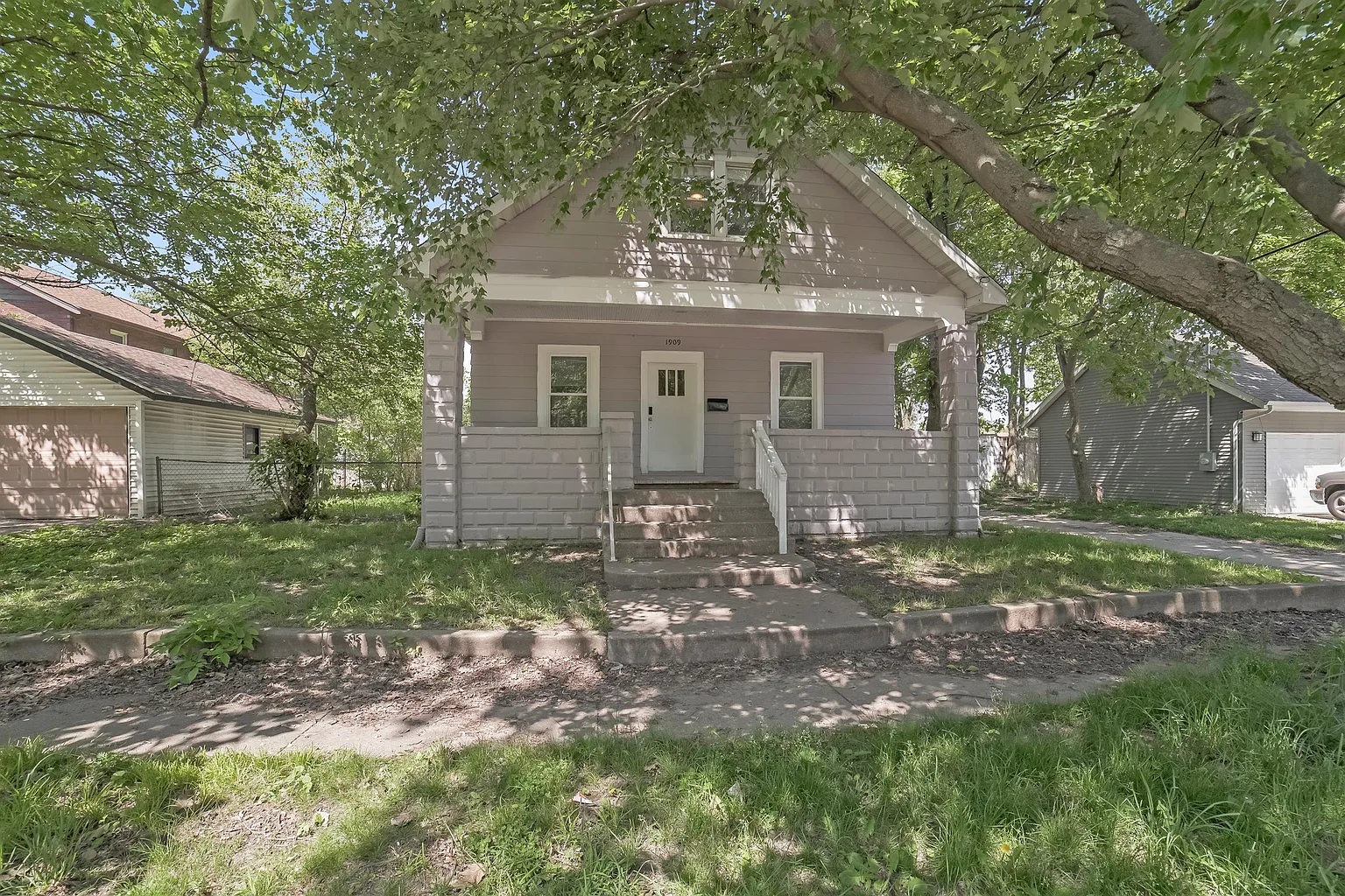 1909 N Delaware Ave photo 1