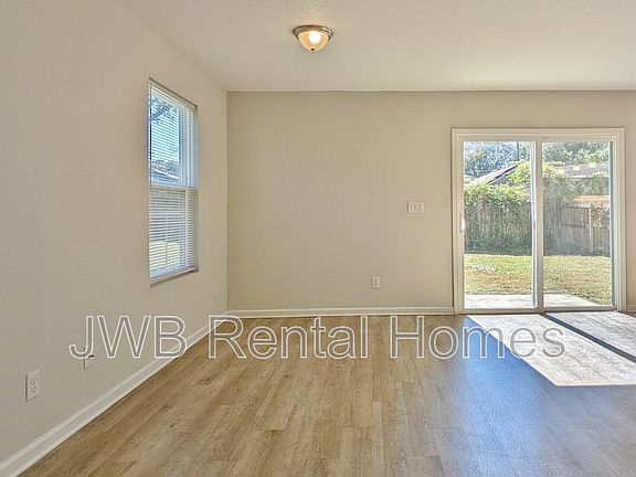 3rd image of 8726 Dandy Ave