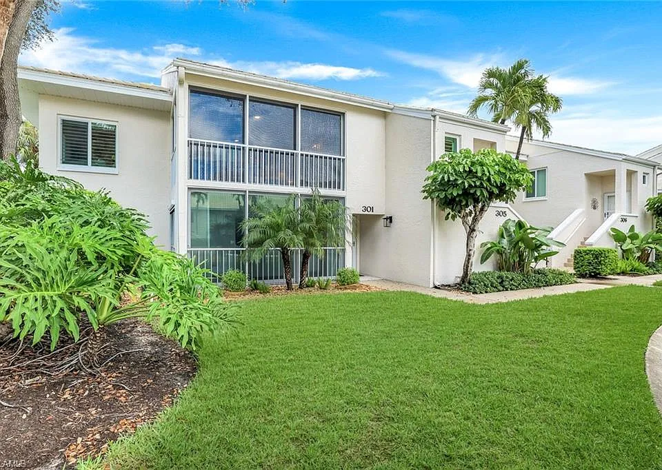 790 Willowbrook Dr #305