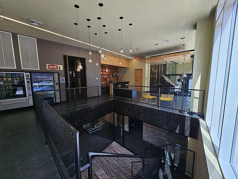 301 Sullivan Pl #2F — Photo 23