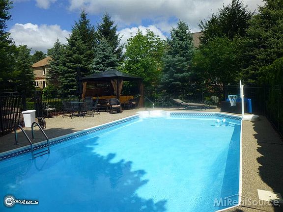 32 x 16 New Liner 2014 New Filter 2014  Has a approx 7ft end and a Approx 5ft End