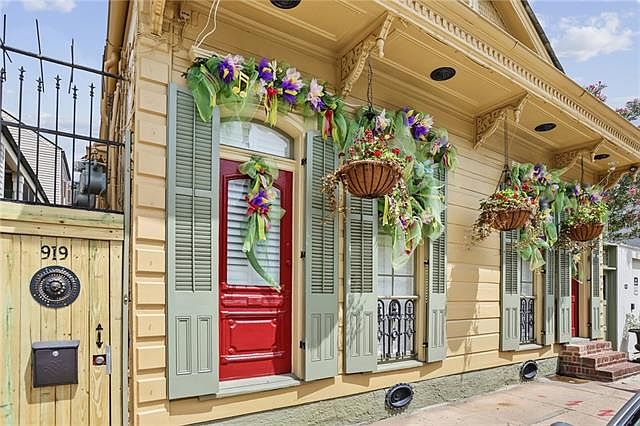1st image of 919 Dauphine St #919