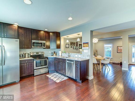 4th image of 5528 Bridgewood Dr