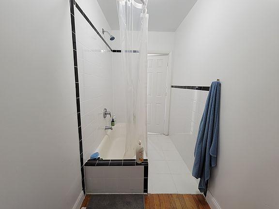 5th image of 84-49 Elmhurst Ave #1B
