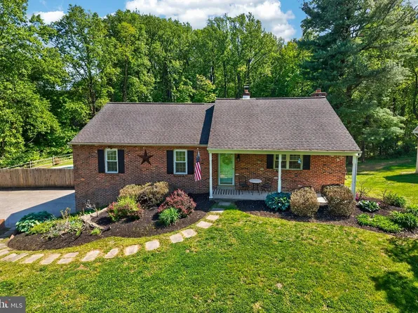1444 W Strasburg Rd, West Chester, PA 19382